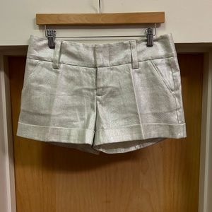 Unbranded Linen Blend Silver Cuffed Shorts - size M